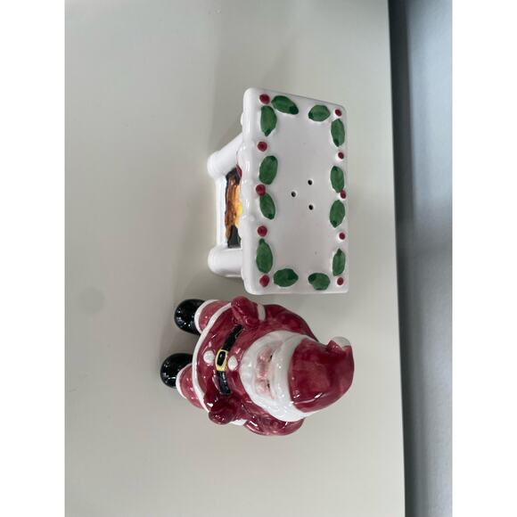 VTG Christmas Otagiri Santa Sitting By Fireplace Stockings Salt Pepper Shakers - Picture 2 of 5